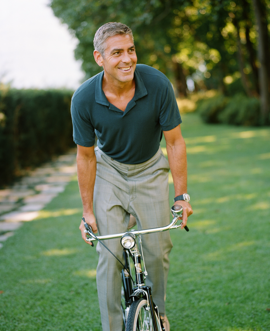 wGeorge_Clooney_Bicycle_Omega74988_8