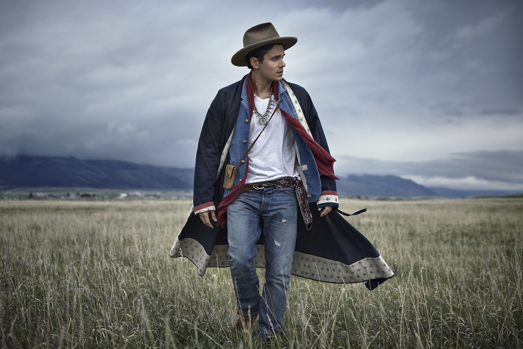 wJohn_Mayer_Walking_Field_052313_1237_1b